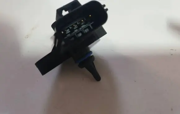Ford Mustang IV Fuel pressure sensor 3F2E96756AD 0261230093