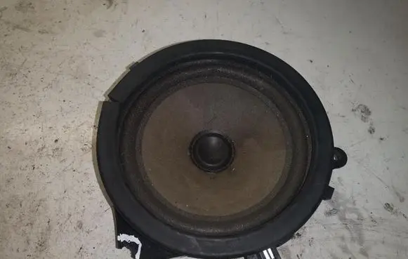 Volvo S80 Front door high frequency speaker 9472003