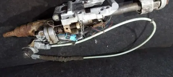 Audi A8 S8 D2 4D Steering wheel axle p009566