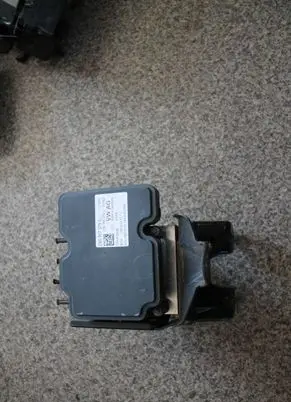 Volkswagen Crafter ABS Pump 2n0907379c