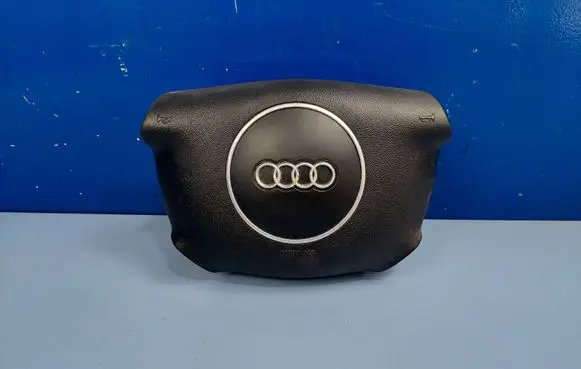 Audi A2 Steering wheel airbag 8E0880201L