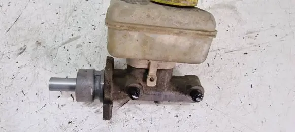 Volkswagen Golf IV Master brake cylinder 21027099