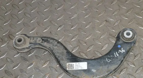 Volkswagen Golf VII Rear upper control arm/wishbone 5Q0505323D