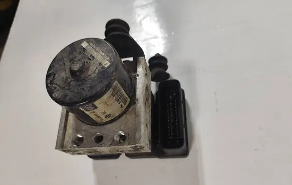 Skoda Superb B6 (3T) ABS Pump 1K0614117AC