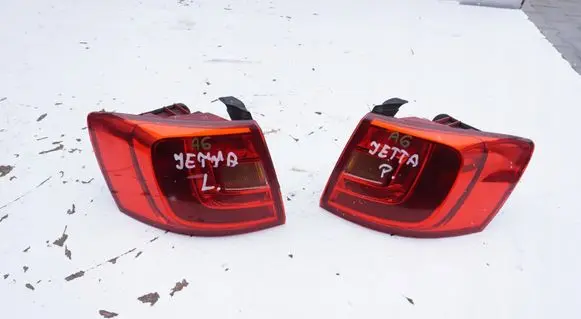 Volkswagen Jetta VI Rear/tail lights