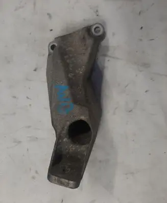 Audi A4 S4 B5 8D Engine mount bracket 8D0199307P