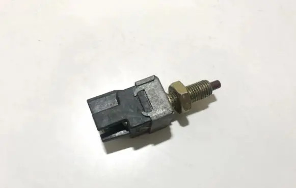Mazda MX-6 Brake pedal sensor switch