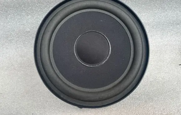 Volkswagen Touareg I Front door speaker 7E0035411A
