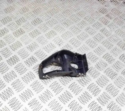 Fender mounting bracket