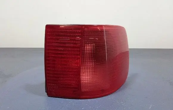 Audi A6 S6 C4 4A Rear/tail lights 4411923R