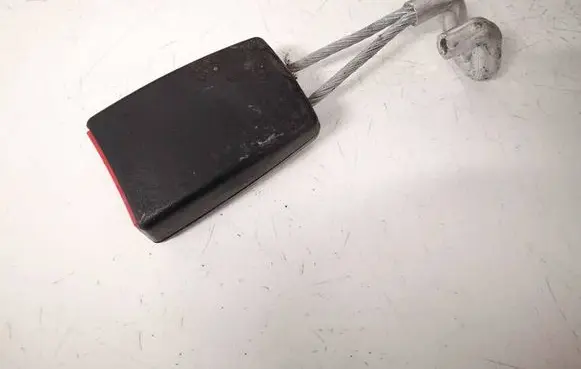 Audi A4 S4 B5 8D Rear seatbelt buckle 8d0857740a