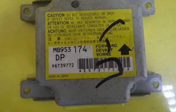 Mitsubishi Colt Airbag control unit/module MB953174 X6T397772