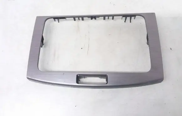 Radio/GPS head unit trim