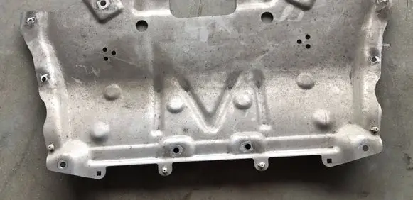BMW 8 G14 Engine splash shield/under tray 6868619 20067310