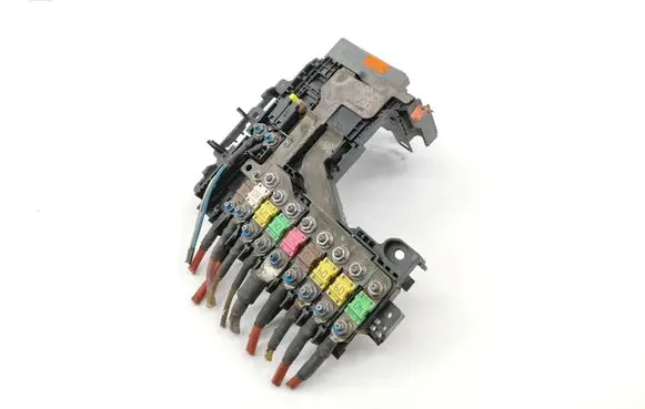 Citroen C4 I Fuse module 9665878280