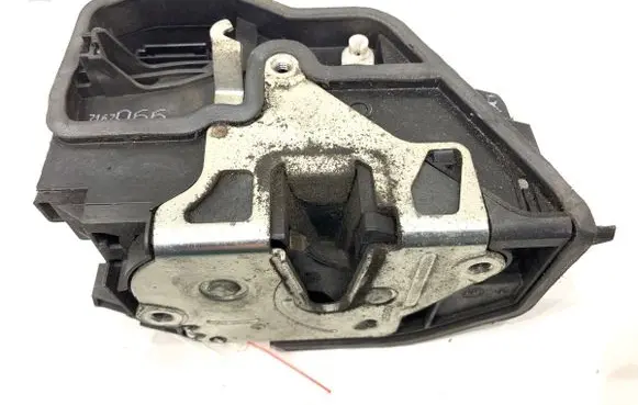 BMW 6 E63 E64 Front door lock 7167066