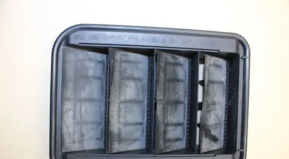 BMW X1 F48 F49 Quarter panel pressure vent 9201647