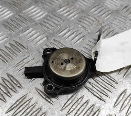 Mercedes-Benz CLS C218 X218 Camshaft pulley/ VANOS A2761560490
