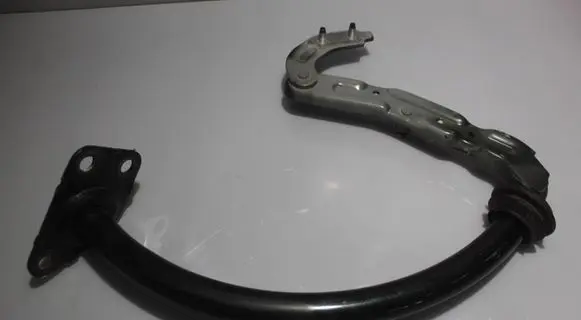 Tailgate/trunk/boot hinge