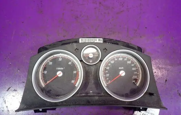 Opel Astra H Speedometer (instrument cluster) 