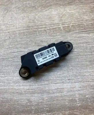 Mercedes-Benz S W220 Airbag deployment crash/impact sensor 0018209126
