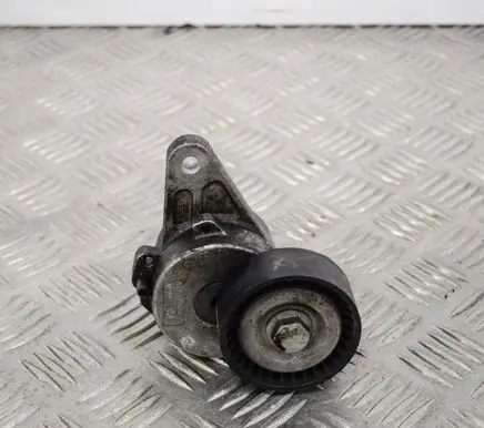 Volkswagen Golf VII Other engine bay part 04L903315A
