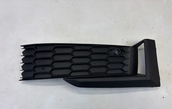 Skoda Kodiaq Front bumper lower grill 565807368C K3306