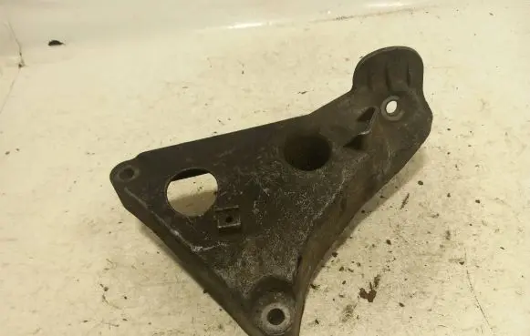BMW 5 E60 E61 Engine mounting bracket 6797053 13807410 EAC46000