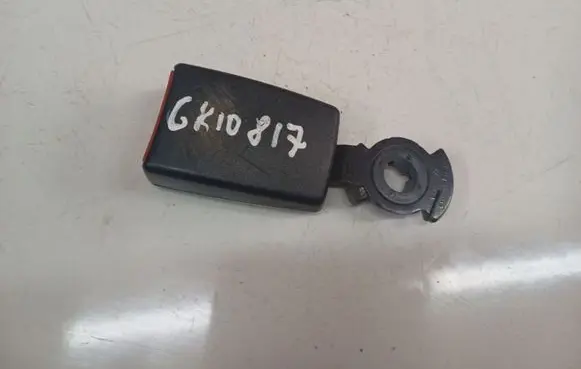 Rear seatbelt buckle