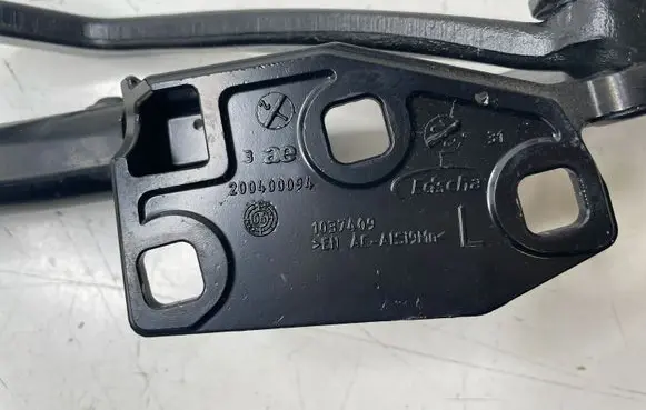 BMW 3 E92 E93 Convertible roof hinge 1037409 7159611 3165210