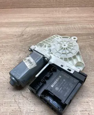 Volkswagen PASSAT B6 Front door window regulator motor 1K0959792L 1K0959701P