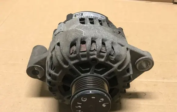 Opel Insignia A Generator/alternator 13502581