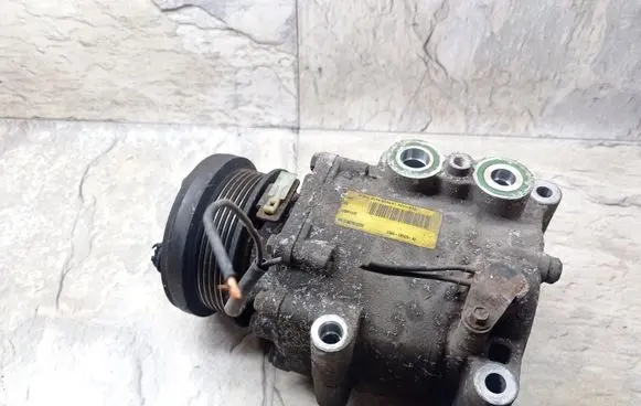 Ford Focus Air conditioning (A/C) compressor (pump) XS4H19D629AD