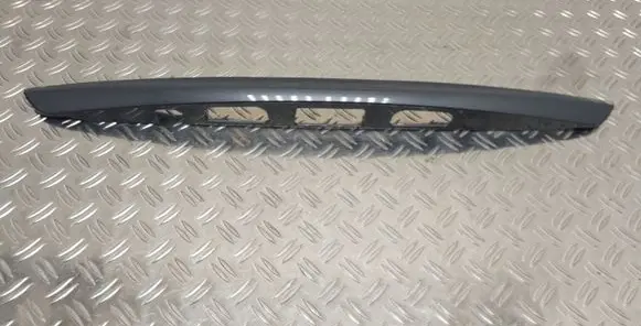 Toyota Yaris Trunk door license plate light bar 768010D552 768110D0540