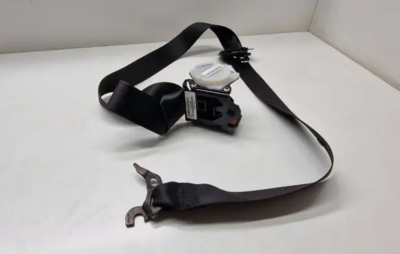 BMW X3 F25 Front seatbelt S2725843204 10B0461P0703
