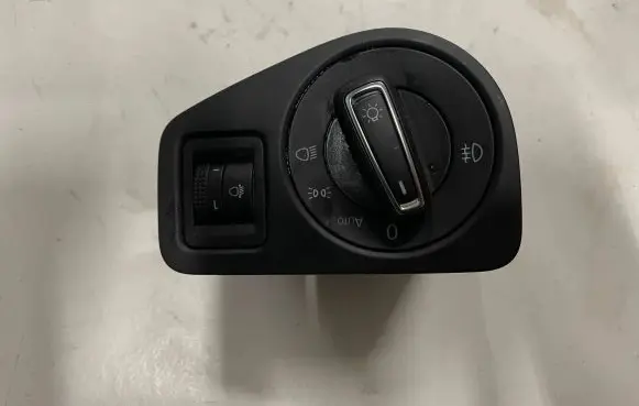 Volkswagen Golf VII Light switch