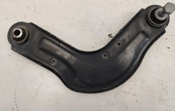 Chrysler Pacifica Rear upper control arm/wishbone 68235367B