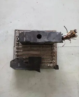 Ford Fiesta Engine control unit/module 6S6112A650FH