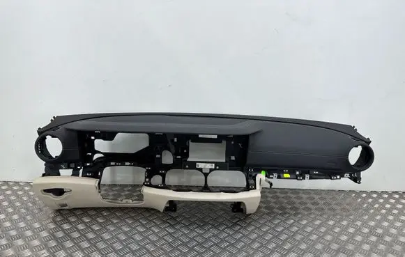 Mercedes-Benz CLS C257 Dashboard