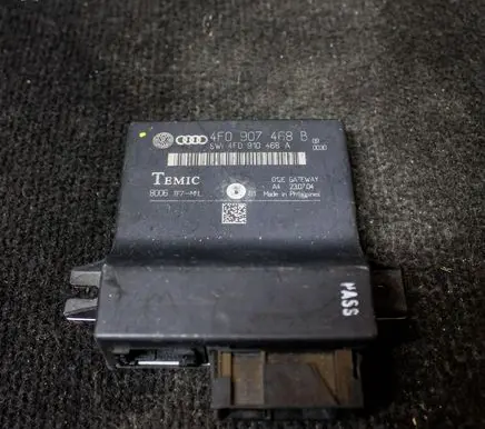 Audi A6 S6 C6 4F Gateway control module 4F0907468B