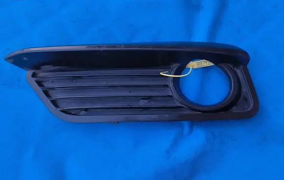 BMW 1 F20 F21 Front bumper lower grill 7371665