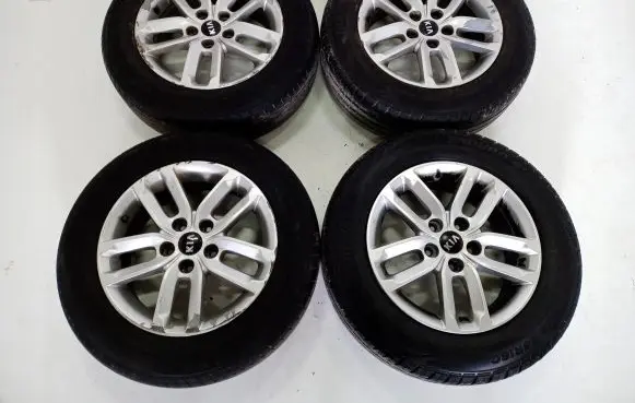 KIA Optima R15 alloy rim 