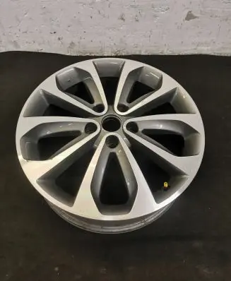 Nissan Qashqai+2 R18 alloy rim 