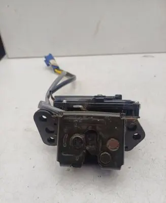 Toyota Avensis T250 Loading door lock 