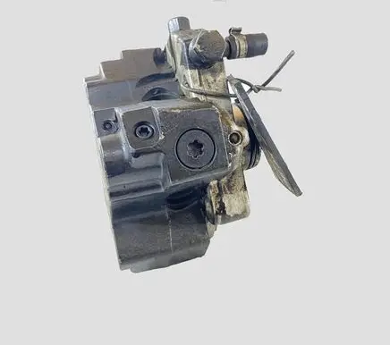 Volvo XC90 Fuel injection high pressure pump 8692521 0445010111