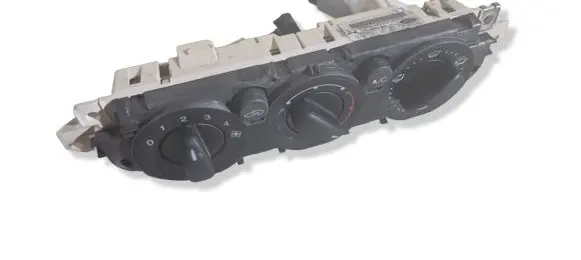 Ford Focus Climate control unit 69607320