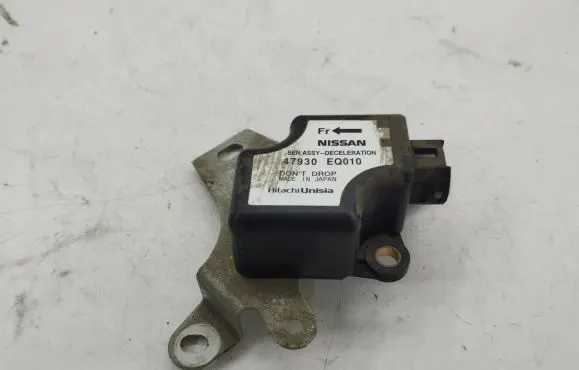 Nissan X-Trail T30 ESP acceleration yaw rate sensor 47930EQ010