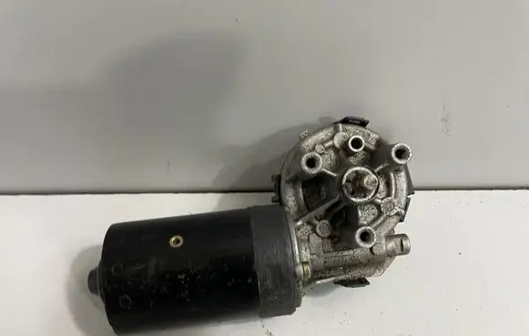 BMW 3 E46 Wiper motor 8362156