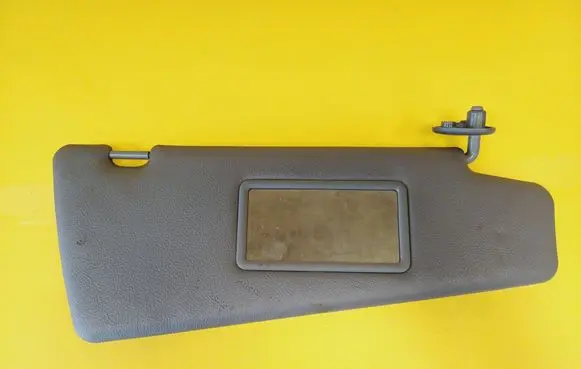 Sun visor