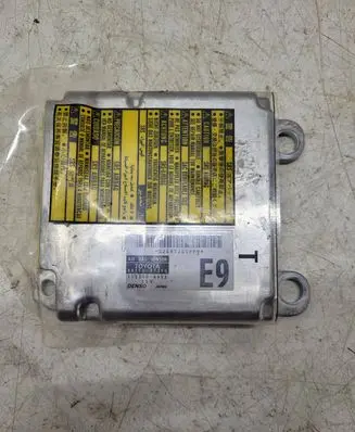 Toyota Prius (XW20) Airbag control unit/module 8917047390